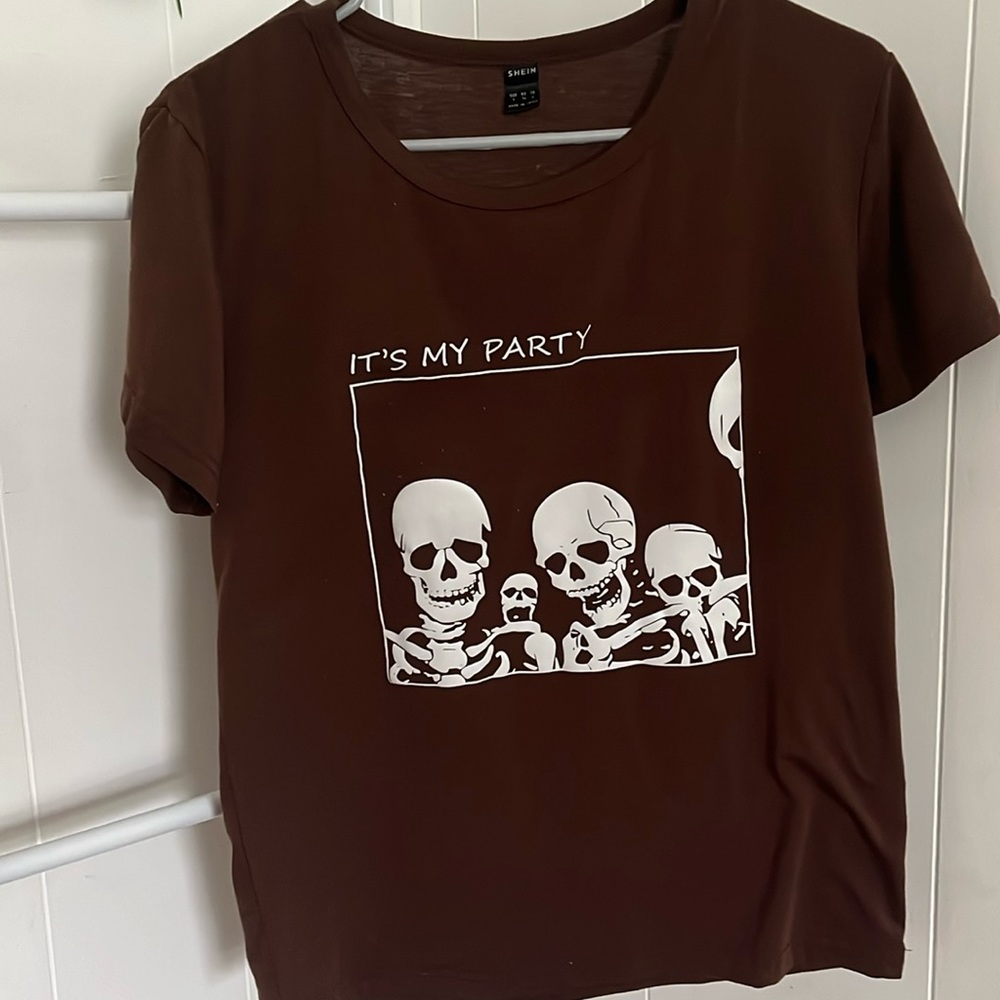 Brown & White Skeleton T-Shirt (S).